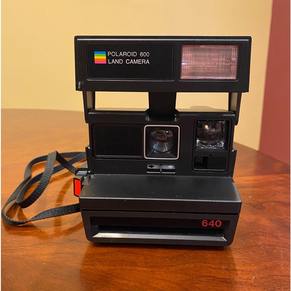 Vintage Polaroid 640 Instant Land Camera Film Photography Rainbow, LIKE NEW